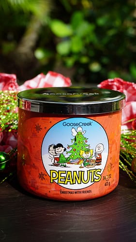 Goose Creek Peanuts 'Christmas with Friends' 3-Wick Candle